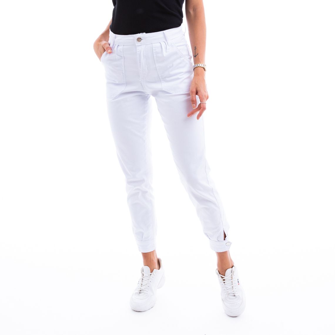 calça jogger de sarja feminina